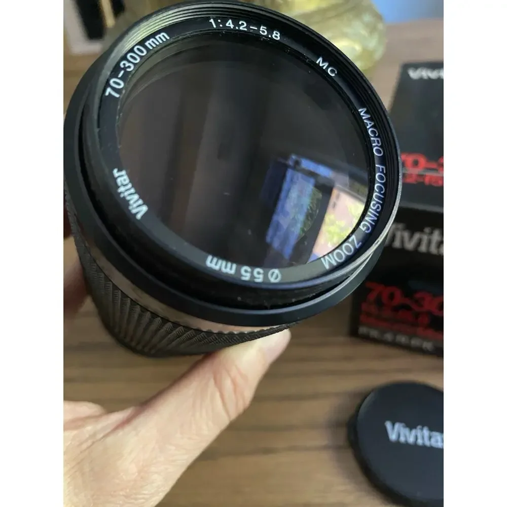 Vivitar 70-300mm 1: 4.2-5.8 MC Macro Focusing Zoom Photo Lens W/Box